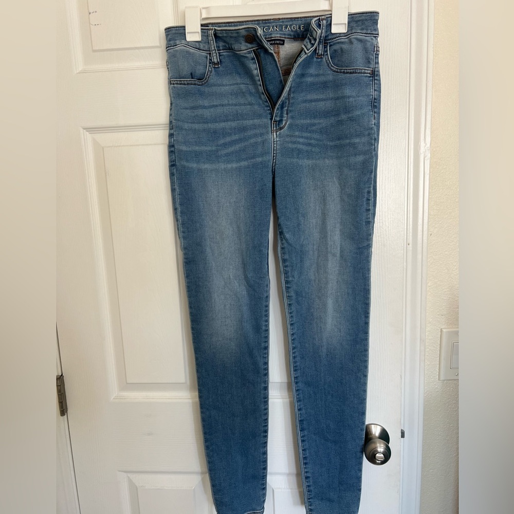 American Eagle Super High Rise Jegging